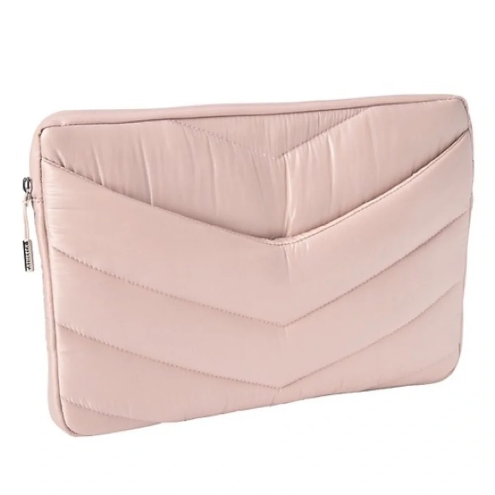 Caraa x Athleta Quilted Tech Pouch